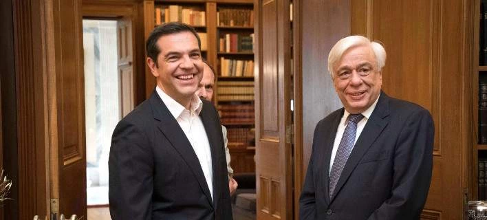 Ανάρτηση εισαγγελέα για Τσίπρα-Παυλόπουλο – Τους αποκάλεσε «κομμούνια»  και «μειοδότες»